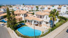 Villa Gale Grande - bright airy property with a private pool